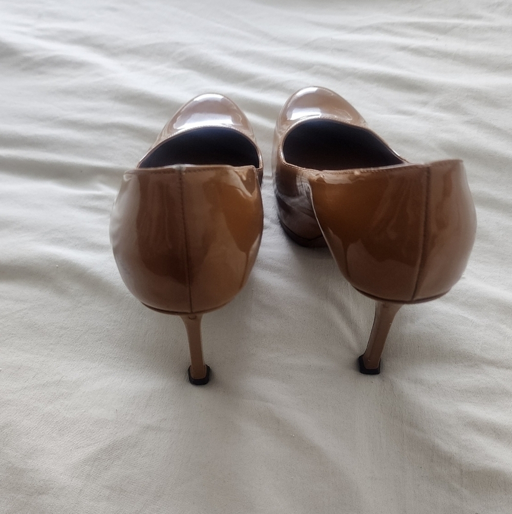 Yves Saint Laurent Nude Patent Leather Tribtoo 80 Pumps Size 37 - Picture 7 of 10